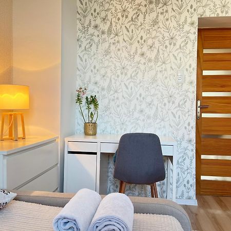 Apartamenty Przy Ratuszu โบเลสวาเวียส ภายนอก รูปภาพ