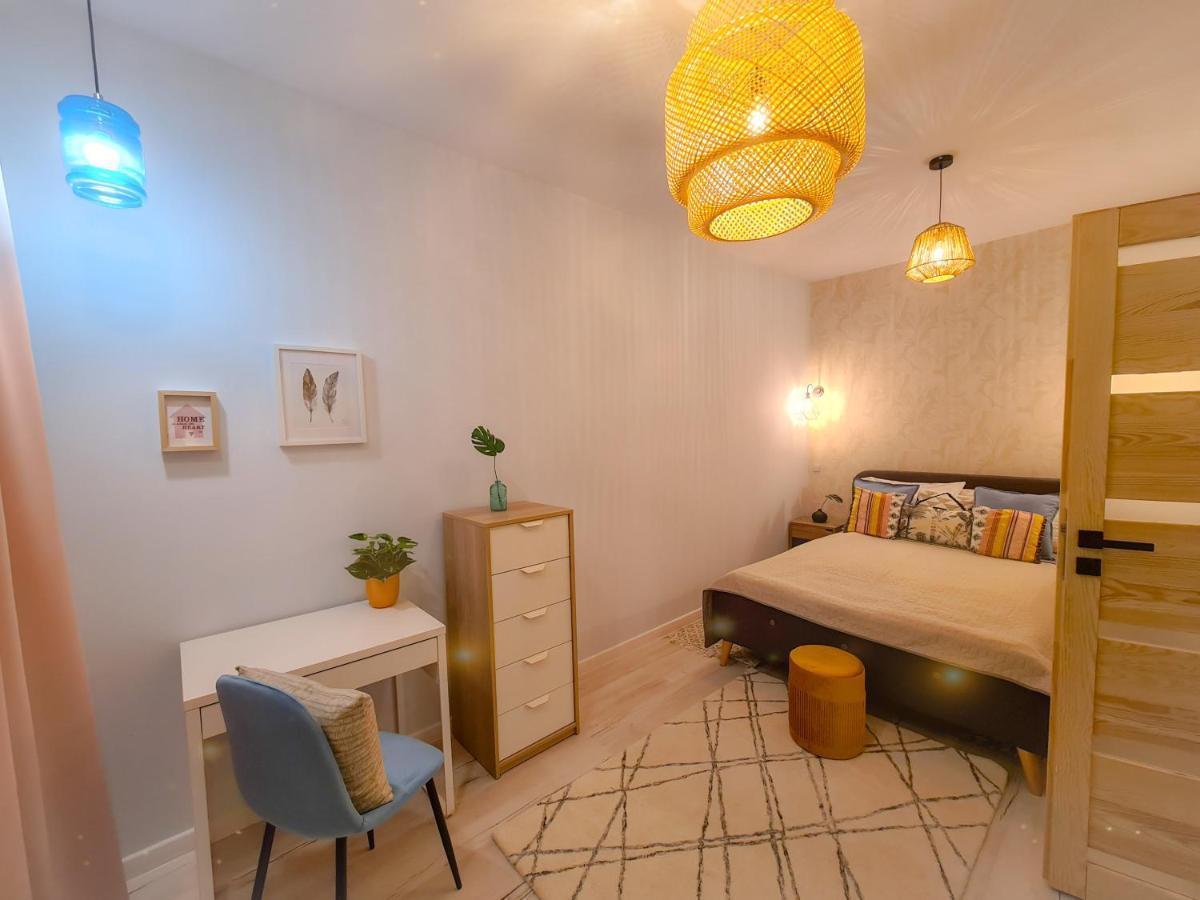 Apartamenty Przy Ratuszu โบเลสวาเวียส ภายนอก รูปภาพ