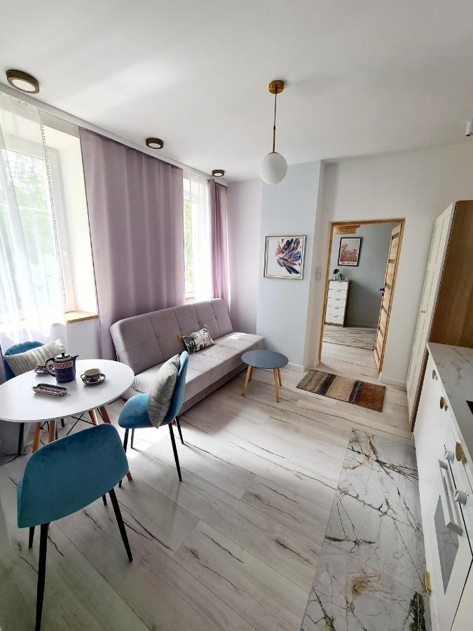 Apartamenty Przy Ratuszu โบเลสวาเวียส ภายนอก รูปภาพ