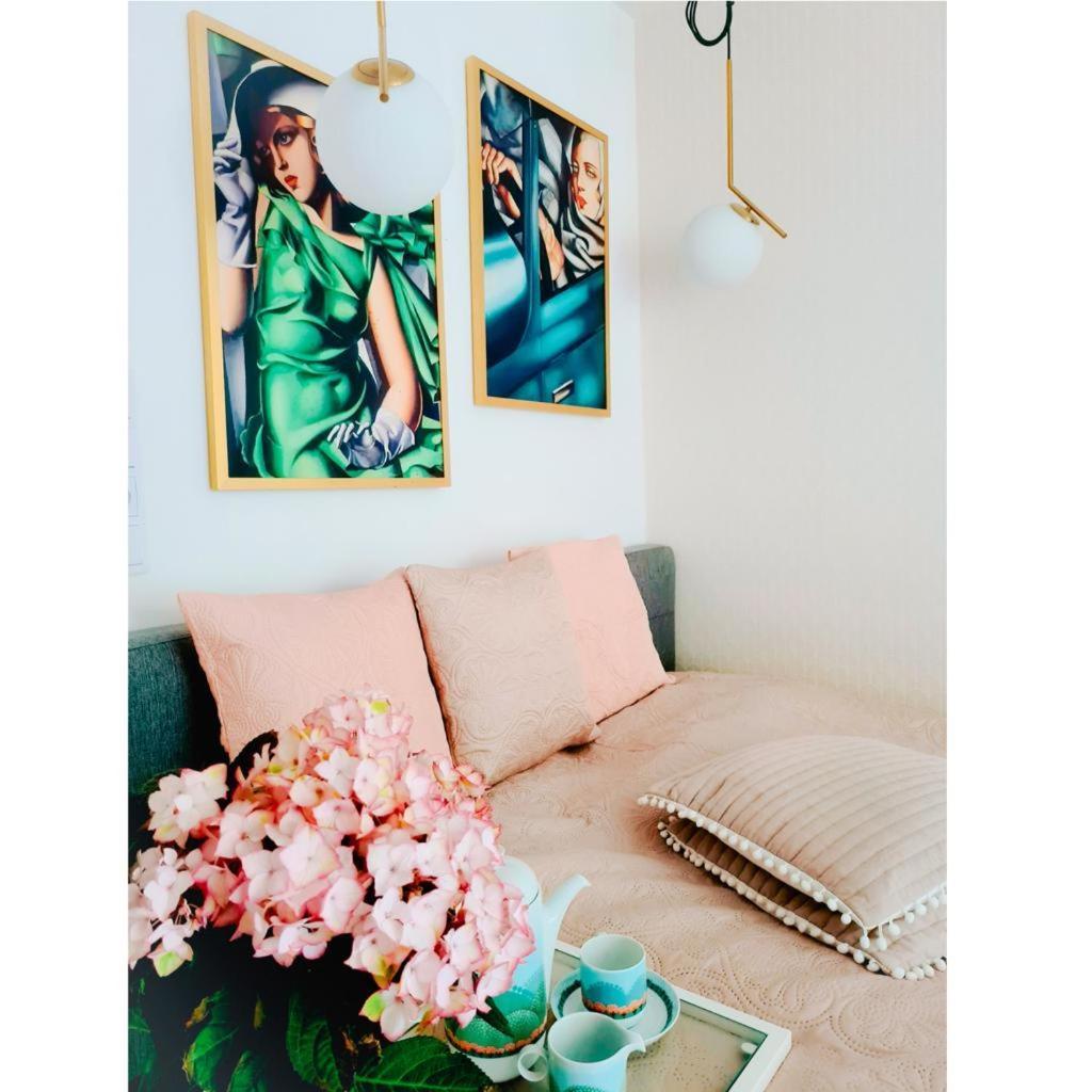 Apartamenty Przy Ratuszu โบเลสวาเวียส ภายนอก รูปภาพ