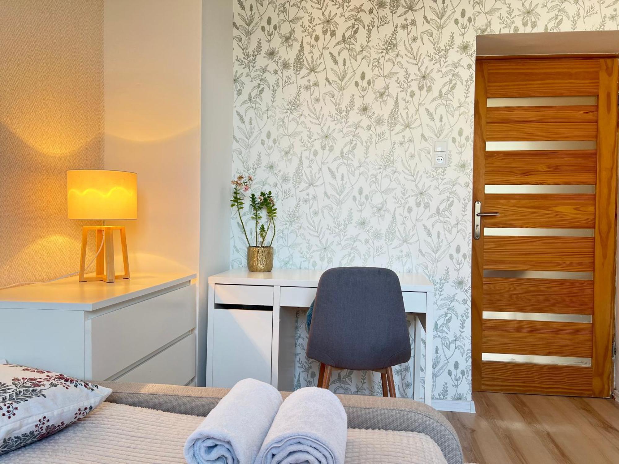 Apartamenty Przy Ratuszu โบเลสวาเวียส ภายนอก รูปภาพ